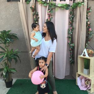 Meet your Posher, Sharon